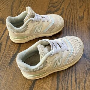 New Balance 997h Bungee Sneakers size 7.5
